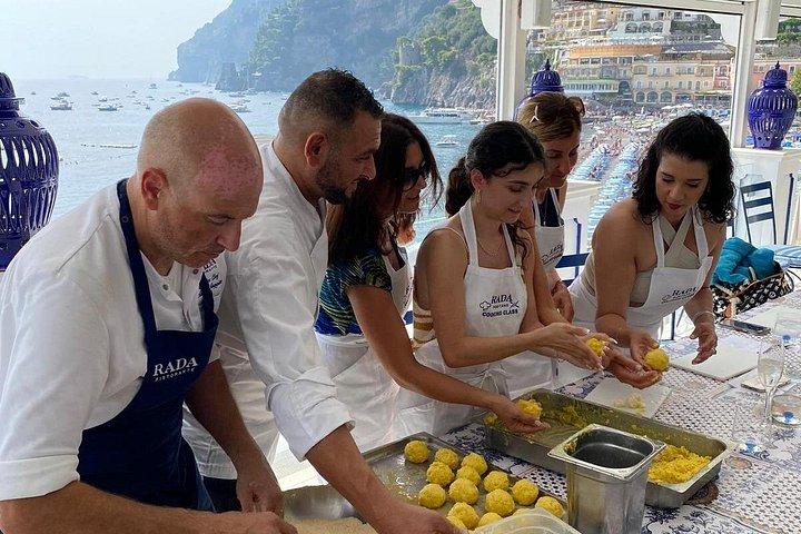 Rada Rooftop Cooking Class in Positano