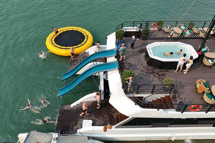 ハロンカタマランクルーズ - ハノイ発豪華ランハ湾ツアー