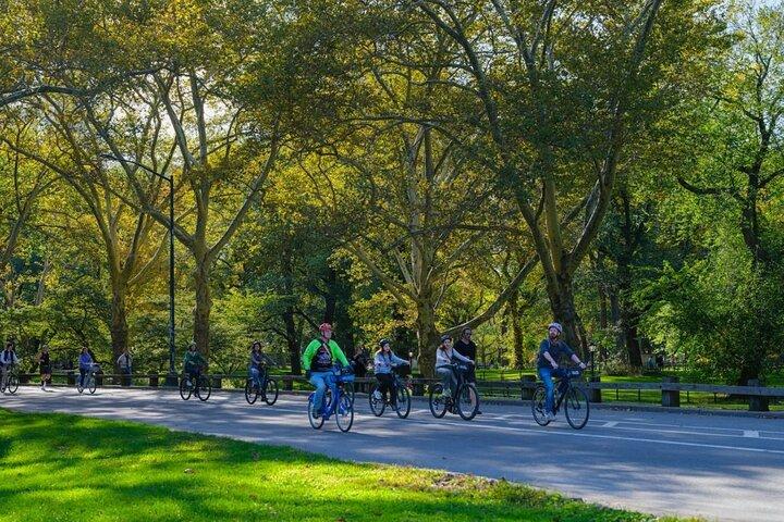 Genomför Manhattan Walking Tour och cykla Central Park