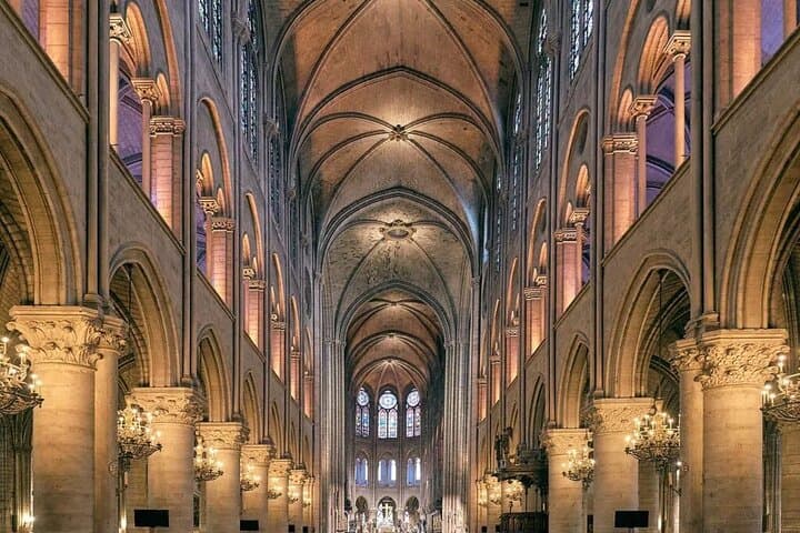 Semi-private Walking Tour: Notre Dame Mystery and Latin Quarter