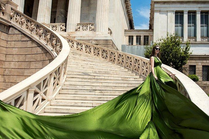 アテネ-ギリシャ：FLYING DRESS撮影体験を予約