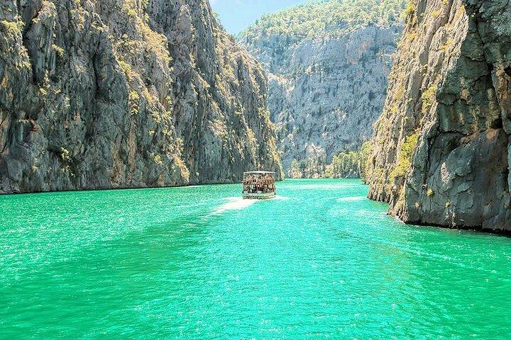 Desde Alanya, Side: Tour en barco por el Cañón Verde