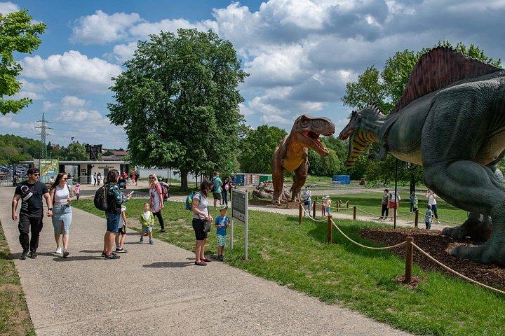 恐竜遊園地 - プラハで最高の恐竜体験