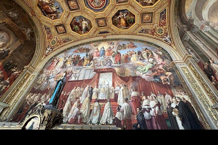 Visita a los Museos Vaticanos y la Capilla Sixtina con guía local oficial