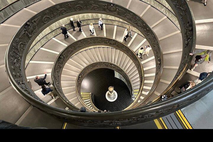 Visita a los Museos Vaticanos y la Capilla Sixtina con guía local oficial