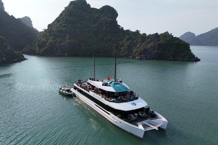 [De Halong Catamaran Cruise] - Halong Bay Luxecruise voor één dag