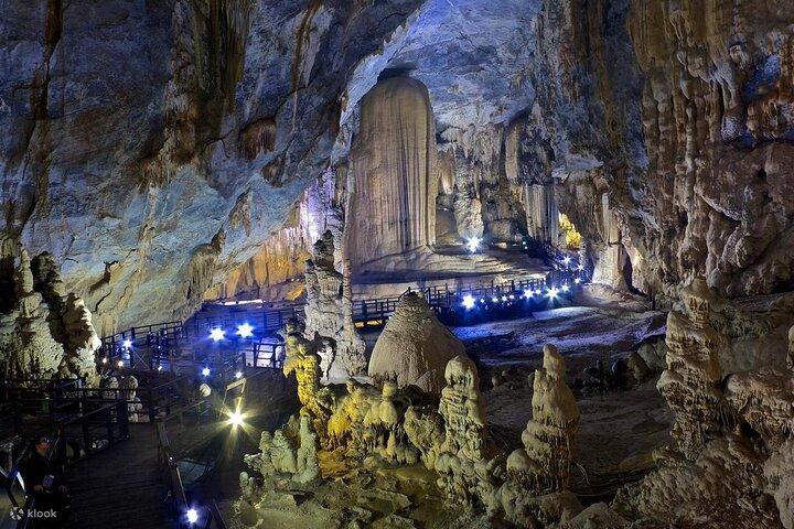 Descubra a excursão guiada privada pelas cavernas do paraíso de Phong Nha saindo de Hue