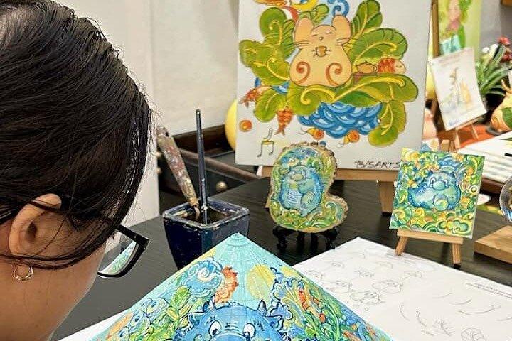 Experiência Pintando e Personalizando um Vietnamese Non La