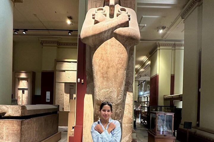 Heldagstur till Giza Pyramiderna och New GEM Museum