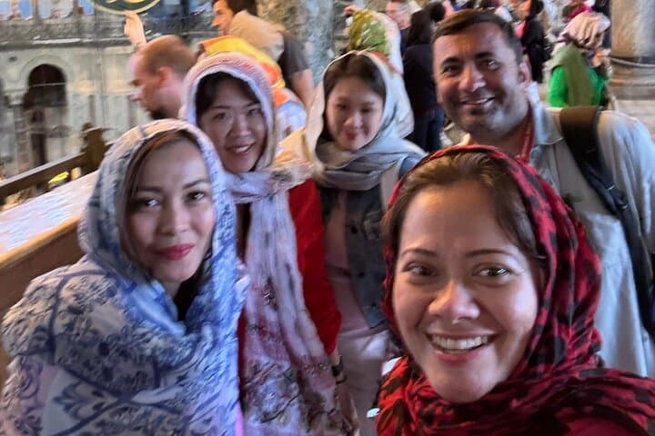 Topkapi Palace tour with Harem,guide is included,ticket is extra