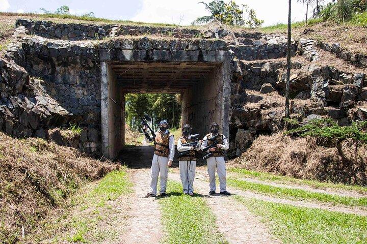 Excursion to Guatapé by chiva, lunch and Pablo Escobar's hacienda