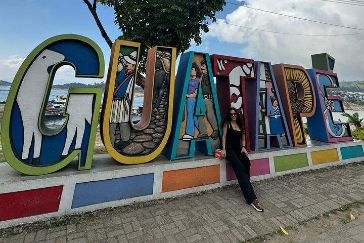 Excursion to Guatapé by chiva, lunch and Pablo Escobar's hacienda
