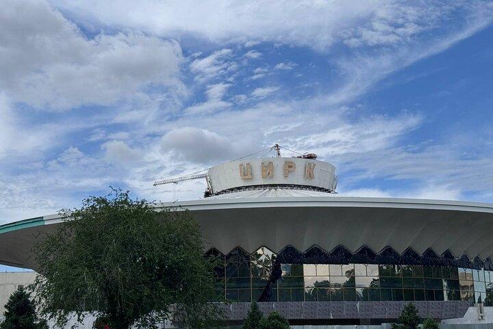 ビシュケク：ソ連の歴史、ソ連の建築家、彫像とモザイク
