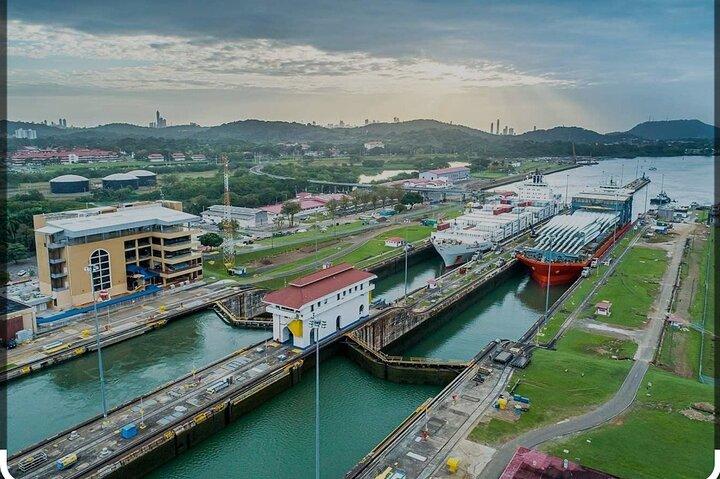 Miraflores kanal låse, Amador Causeway og Biomuseo privat tur