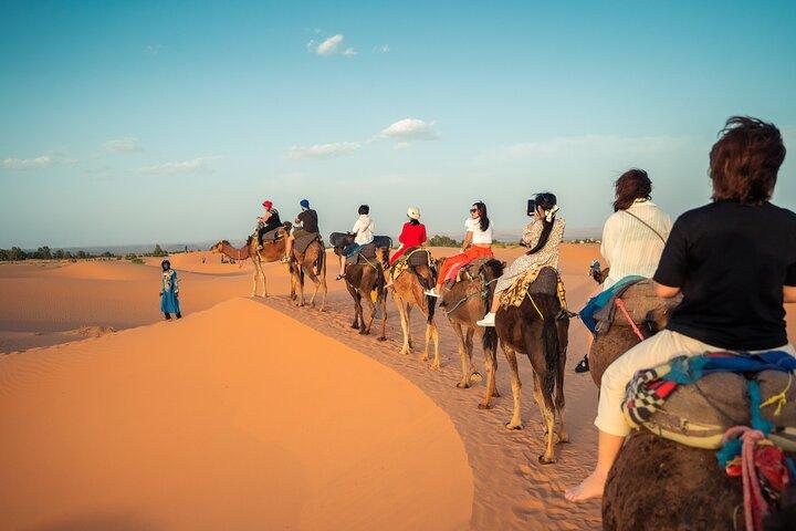 Excursão privada de 4 dias no deserto de Merzouga de Marrakech a Fez