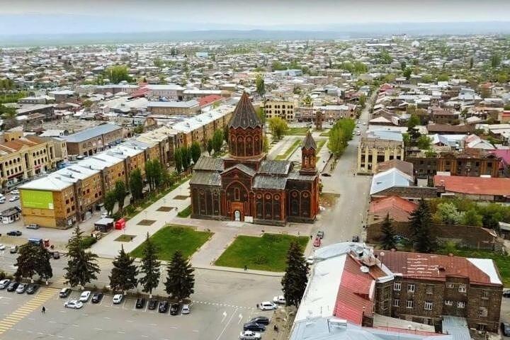 Trasferimento di sola andata a Yerevan Tbilisi con tour della città di Gyumri