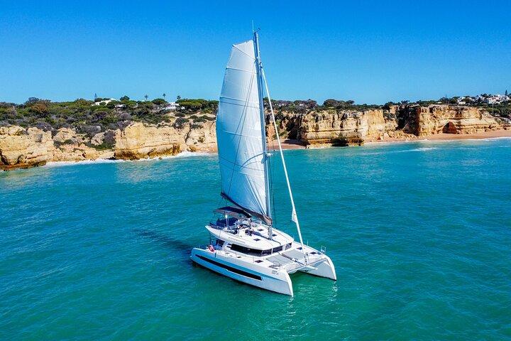 Albufeira: Algarve Halve dag privé catamaran charter