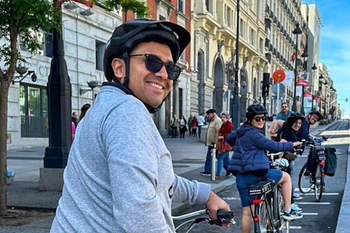 マドリードのグルメEバイクツアー - 少人数グループ、オールインクルーシブ