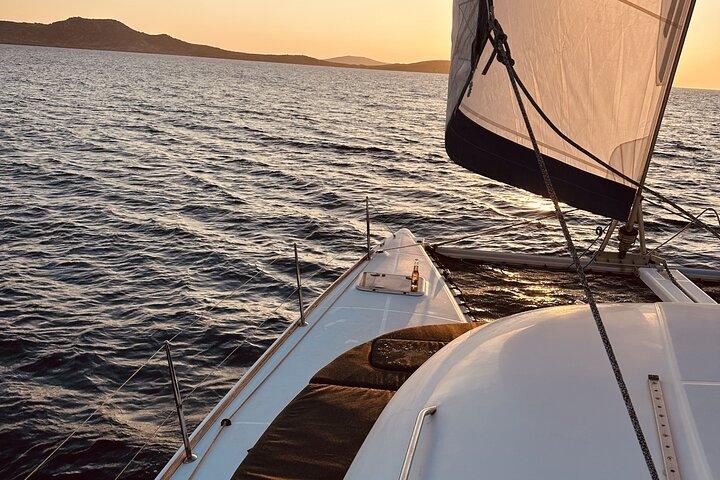 Crociera mattutina e al tramonto con pasti e bevande inclusi