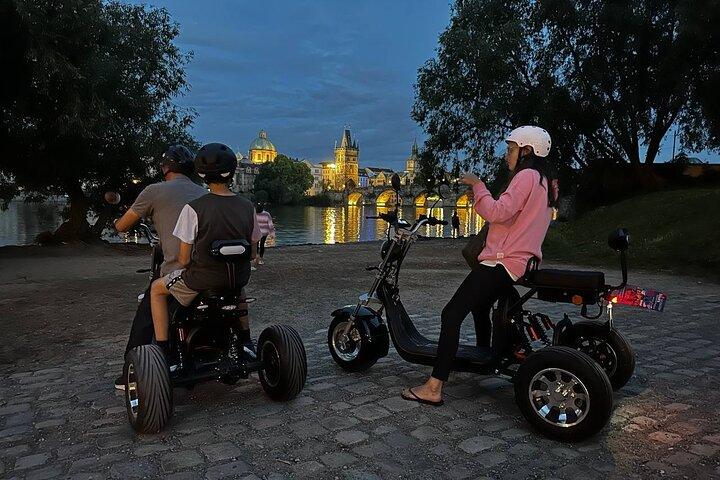 2 uur leuke triketour in Praag met gids