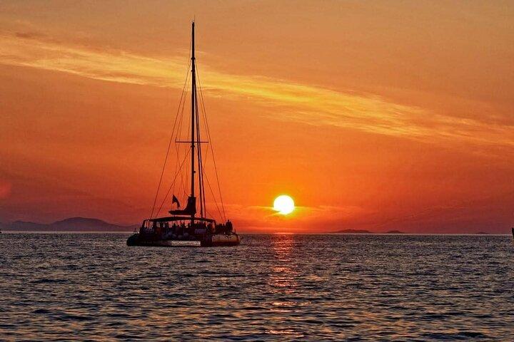 Mykonos Catamaran Sunset Semiprivat kryssning med transfer