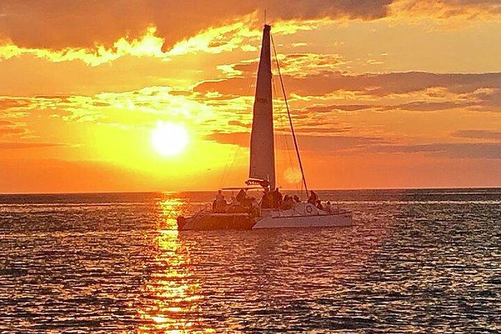 Mykonos Catamaran Sunset Semiprivat kryssning med transfer