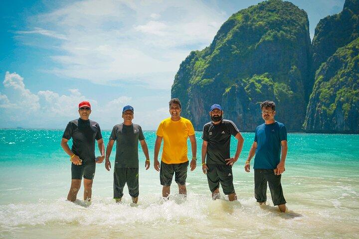 Viagem de um dia à Baía Maya, Ilha Phiphi e Khai com traslado de Phuket