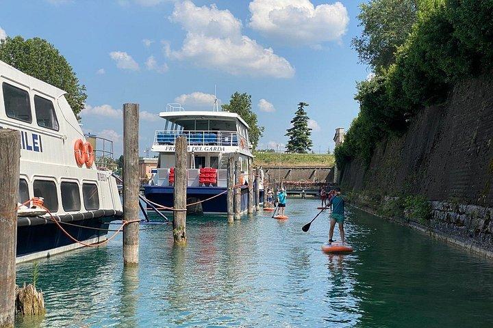 ペスキエーラ デル ガルダ ガルダ湖でのツアー付きSUP体験