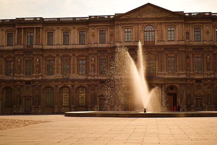 パリ：早朝ルーブル美術館プライベートツアー｜モナリザ・ファーストアクセス