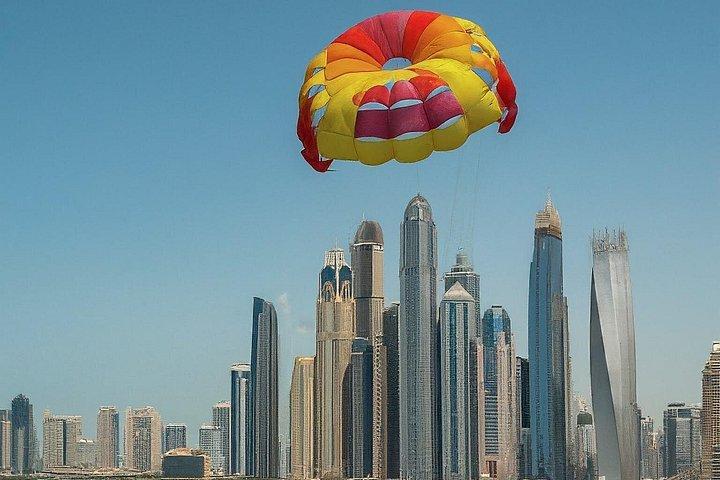 Jumeirah View Parasailing in Dubai
