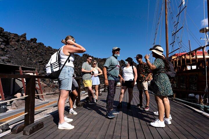 サントリーニ島3島をセーリングボートで巡る旅