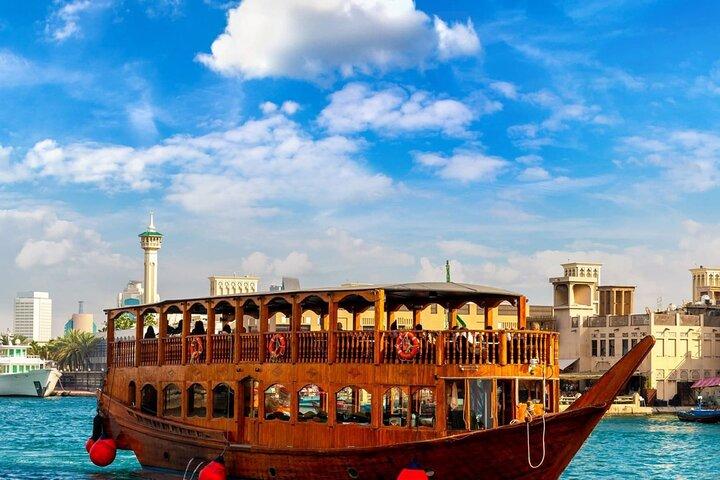 Dubai Heritage Village – Souks Creek, oud Dubai en proeverijen