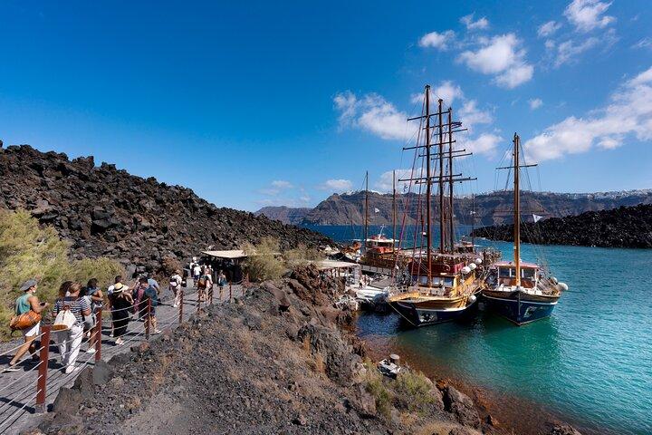 Santorin - Vulkan und heiße Quellen Bootsfahrt mit Bustransfer