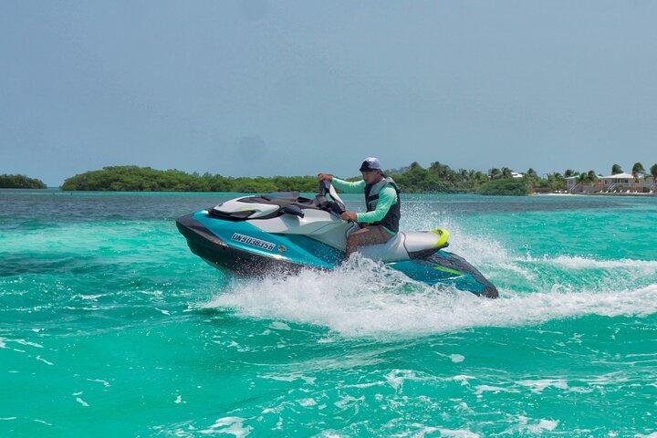 JetSki-Verleih auf den Cayes von San Pedro