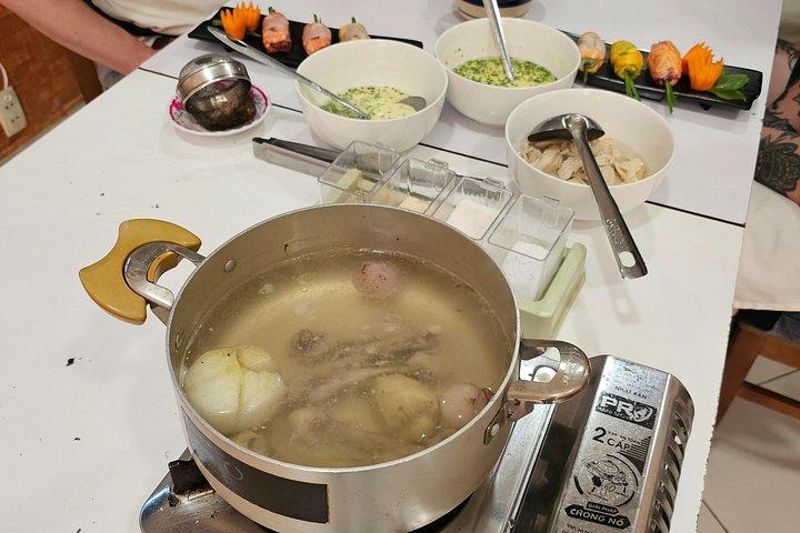 Kitchen by Local - 生鮮市場ツアーと実践的な料理教室