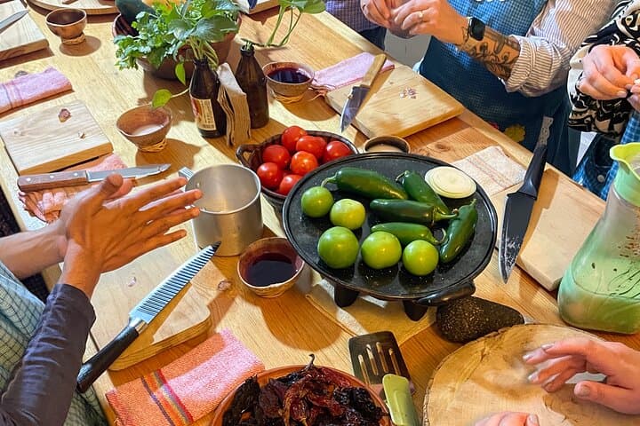 Learn to Cook Mexican Salsas