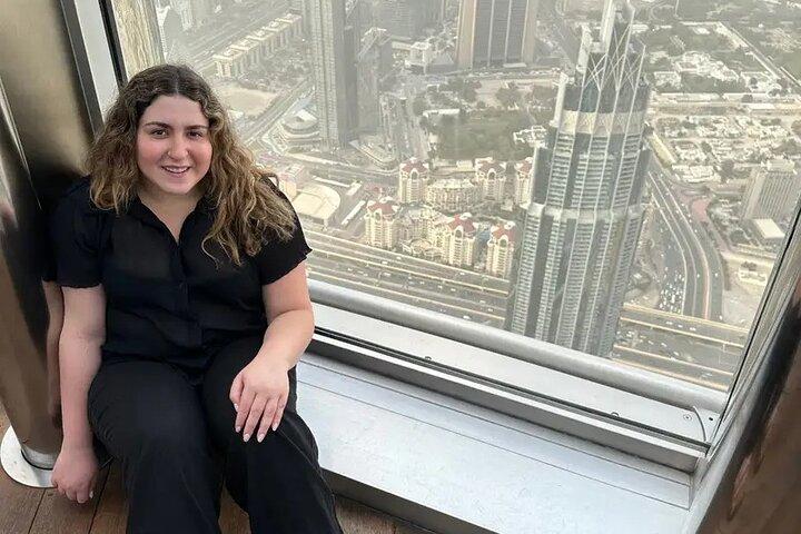 Private Tour: Hin- und Rücktransfer mit Burj Khalifa-Spitzenticket