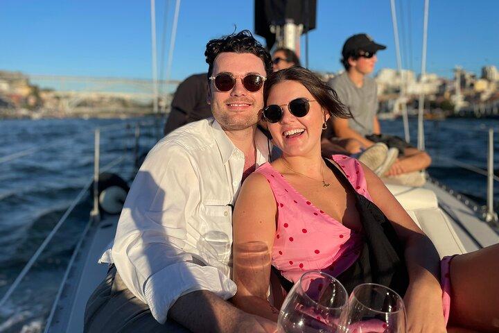 Porto: Exclusieve en betoverende zonsondergangcruise op een zeilboot, alles inclusief.