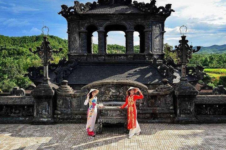 ホイアンまたはダナン発、フエ市を巡る1日ツアー