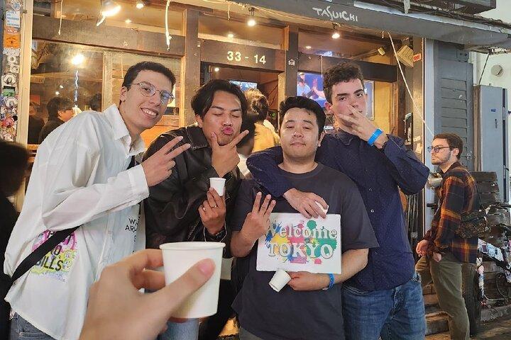 3Hour Osaka Pub Crawl Bar Hopping Nightlife Guided Tour in Namba