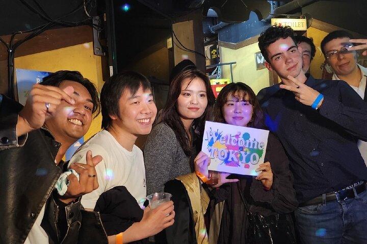 3Hour Osaka Pub Crawl Bar Hopping Nightlife Guided Tour in Namba