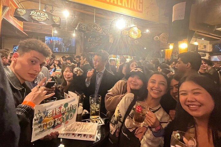 3Hour Osaka Pub Crawl Bar Hopping Nightlife Guided Tour in Namba