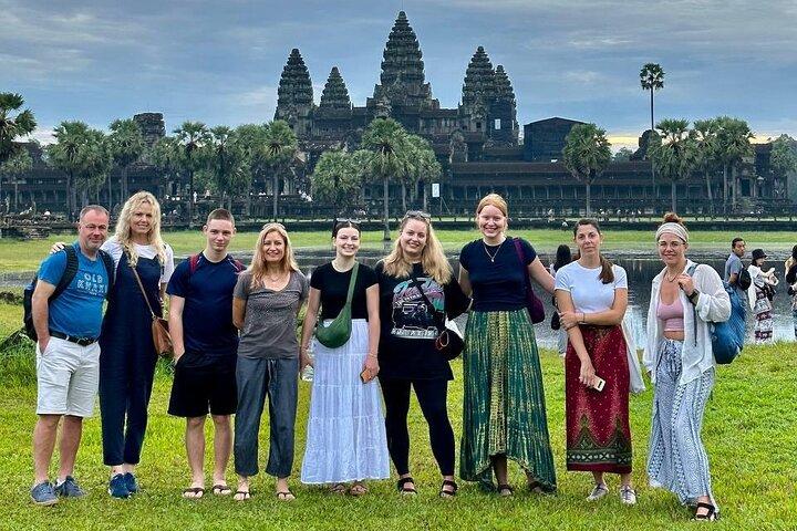 Excursão de dia inteiro para explorar Angkor Wat