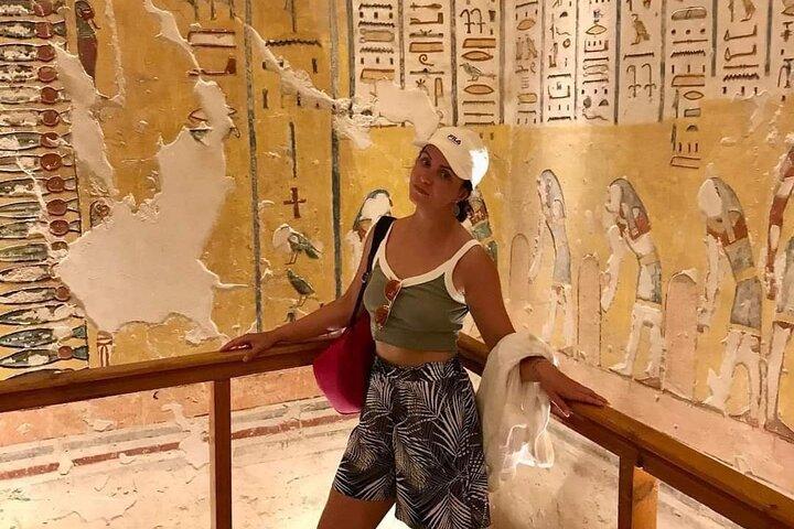 ルクソール 3 日間ツアーには、ルクソールの博物館と市内観光が含まれます