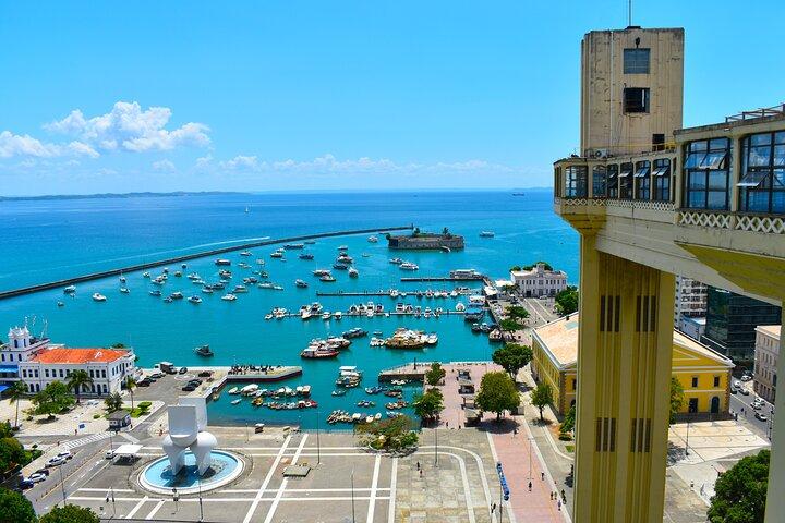 Praia do Forteからのサルバドールシティツアーprivat SUV daytour