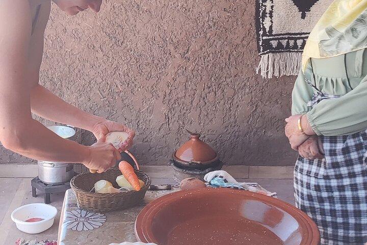 高アトラス山脈の中心部での料理教室