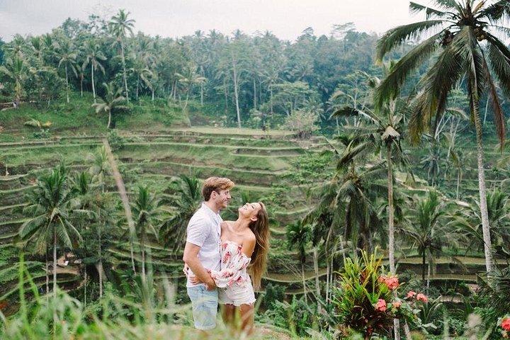 Private Floating Breakfast Jungle Swing and Romantic Spa in Ubud