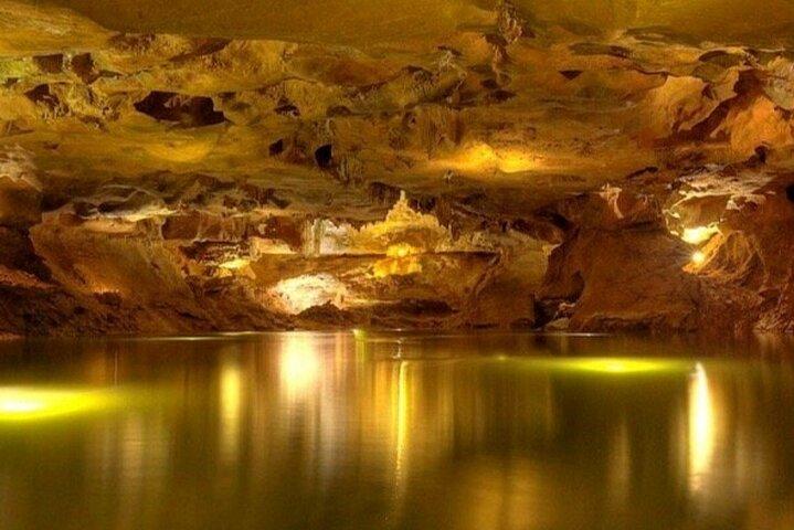 Visit to the Sant Josep Caves