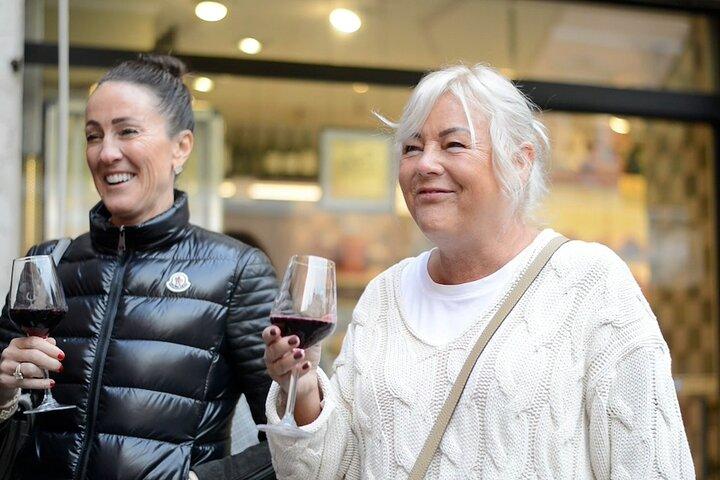 Comer, beber e repetir: passeio de degustação de vinho e comida em Veneza