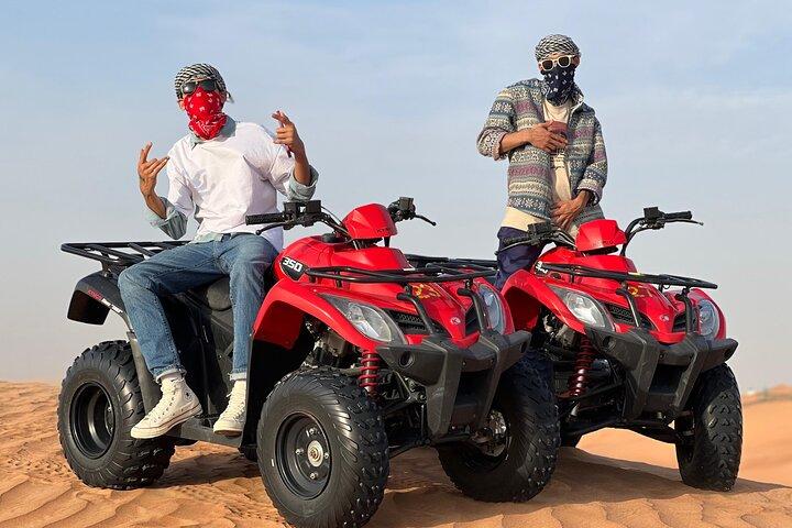 Safari dans le désert de Dubaï avec aventure en quad et balade en buggy